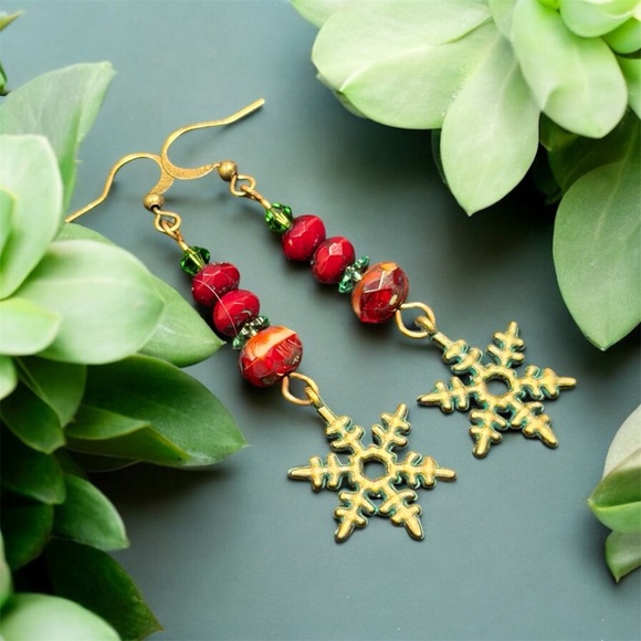 Handcrafted Red & Green Snowflake Earrings - Picture 3 of 10